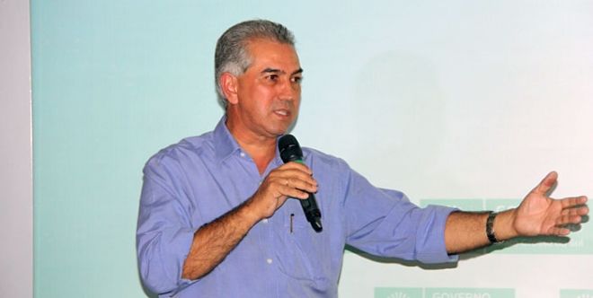 Reinaldo apresenta relatório de obras inacabadas do governo anterior e mostra caixa negativo de R$ 253 milhões