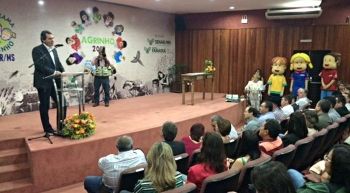 Senar lan&ccedil;a programa "Agrinho 2015" atendendo 64 mil alunos no Estado
