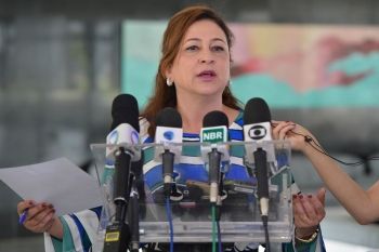 Ministra da Agricultura K&aacute;tia Abreu