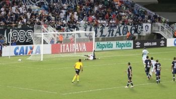 Raphael Luz marca de p&ecirc;nalti o primeiro gol do Cuiab&aacute; na vit&oacute;ria sobre o Remo