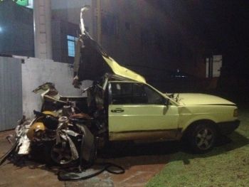 Um carro a gás explodiu num posto de gasolina de Campo Grande, após o motorista parar para abastecer o veículo no último domingo (10). 