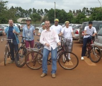HU de Dourados quer funcionários usando bicicletas para ir ao trabalho