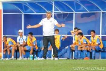 Entre participantes de 2014 e rebaixados, nove times devem confirmar participação