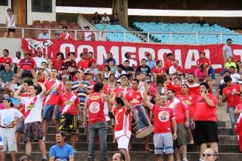 Comercial apresenta elenco na segunda e espera por um