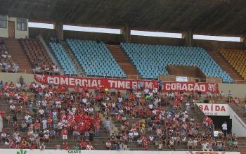 Comercial apresenta elenco na segunda e espera por um