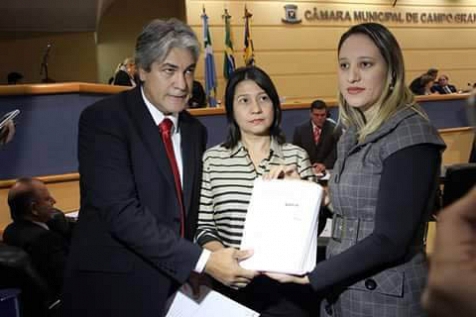 Suplente 'some' e vota&ccedil;&atilde;o da comiss&atilde;o processante fica para a semana que vem