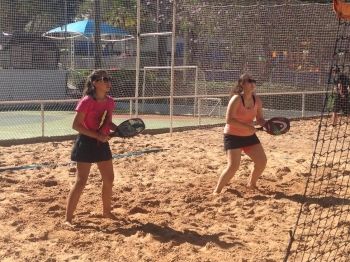 atletas beach tennis