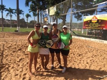 atletas beach tennis