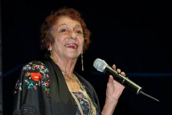 Delinha comemora 58 anos de carreira
