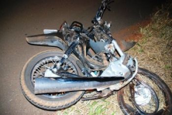 Motociclista sofre acidente fatal contra caminhonete na BR-267 
