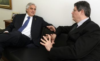 Delc&iacute;dio discute com Levy desonera&ccedil;&atilde;o e pacto federativo