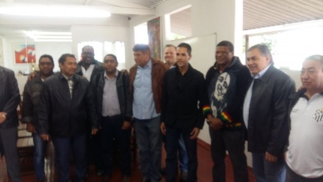 Operario apresenta novo treinador