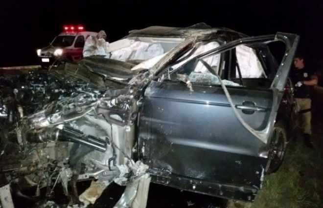 Morre o cantor Cristiano Araújo após acidente de carro em GO
