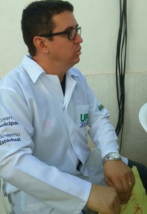 Sess&atilde;o da C&acirc;mara termina com promessa de encontro entre prefeito e enfermeiros