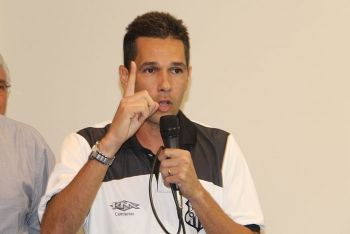 Como nos estádios, Operário apresenta elenco e comissão técnica com “casa cheia”