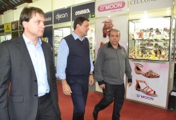 feira de calçados