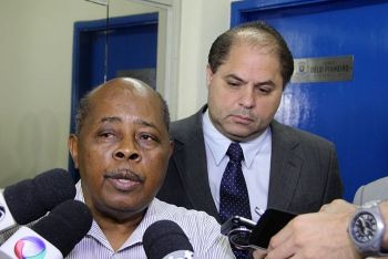 Ap&oacute;s 14 idas &agrave; C&acirc;mara Municipal, vereadores prop&otilde;em &ldquo;interven&ccedil;&atilde;o&rdquo; com prefeito para resolver greve