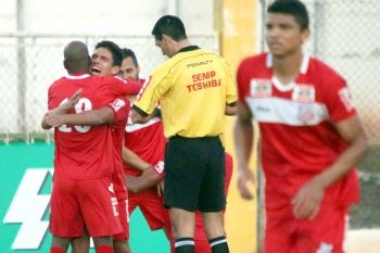 Comercial surpreende Caldense e segue sonhando no Brasileiro