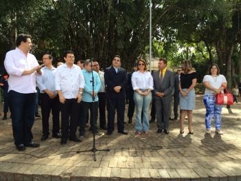 Prefeito acusa greve dos médicos de decisão política para trazer o caos à cidade