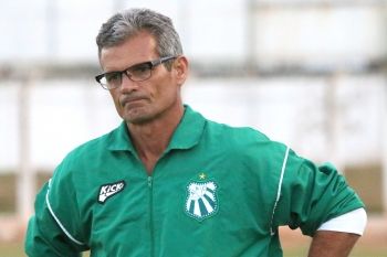 T&eacute;cnico da Caldense cai ap&oacute;s derrota para Comercial na S&eacute;rie D