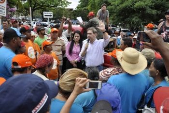 Bernal recebe representantes da agricultura familiar