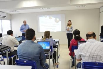 Empresários recebem capacitação em comércio exterior