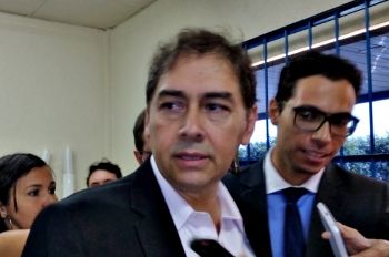 Bernal exp&otilde;e situa&ccedil;&atilde;o financeira  a vereadores e pede uni&atilde;o sem revanchismos