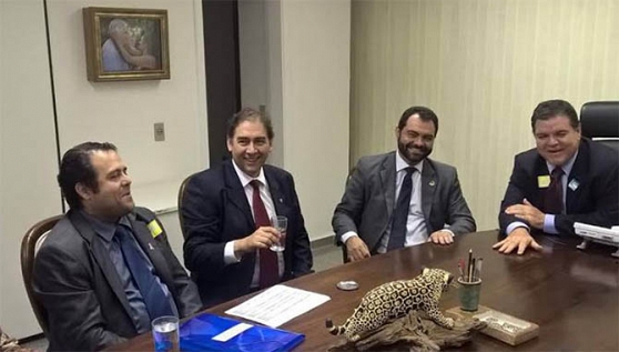 Foi... por medo de avi&atilde;o