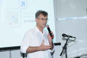 Consultor da CNI comenta união dos empresários para vencer a crise
