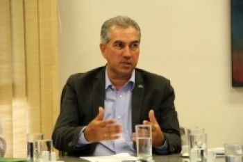 Reinaldo concede incentivo e conhece detalhes de investimentos em MS