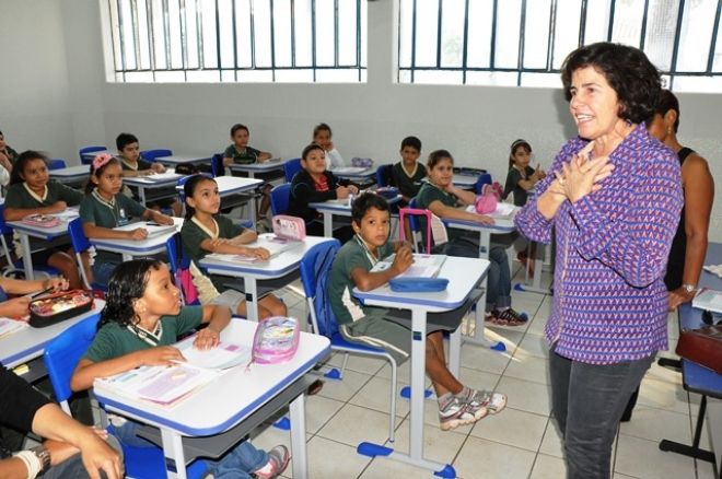 Pregfeita de três Lagos Marcia Moura escola