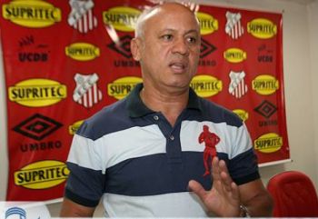Carlos alberto de assis comercial