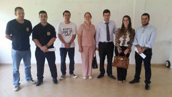 Defensores públicos de Dourados e Ponta Porã recebem a visita da Coordenadora do Nudeca
