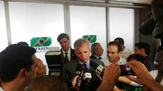 TV digital, r&aacute;dios e internet na pauta do ministro das Comunica&ccedil;&otilde;es e Azambuja