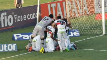 Botafogo conquista S&eacute;rie B, mas acesso do Santa Cruz marca competi&ccedil;&atilde;o