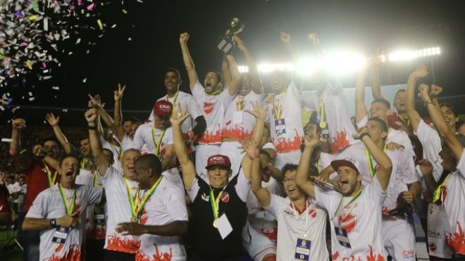 Vila Nova goleia Londrina e conquista S&eacute;rie C do Brasileiro