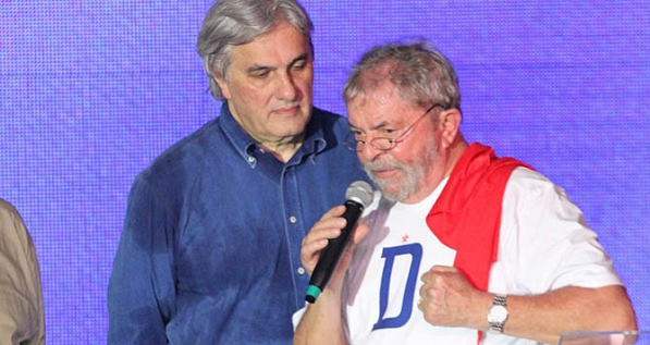 Cr&iacute;ticas de Lula irritam Delc&iacute;dio