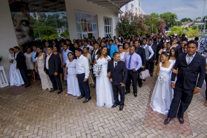 Casamento Comunitário renova votos de 93 casais em Corumbá