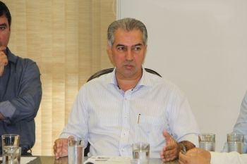 Governador explica forma de pagamento dos sal&aacute;rios, e afirma que n&atilde;o haver&aacute; escalonamento