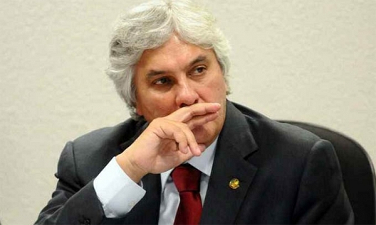 Delc&iacute;dio negocia dela&ccedil;&atilde;o
