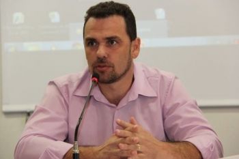 Levantamento indica que 90% das prefeituras pagam d&eacute;cimo