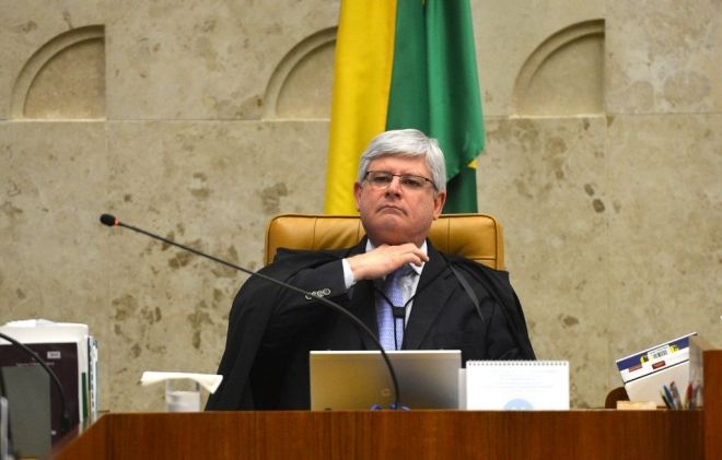 Janot pede ao STF afastamento de Cunha do mandato