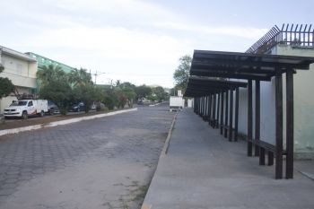 Terminal de ônibus da Antônio João atende provisoriamente em Corumbá
