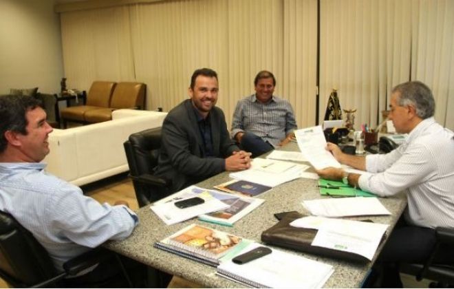 Estragos das chuvas podem adiar o in&iacute;cio das aulas nas escolas estaduais
