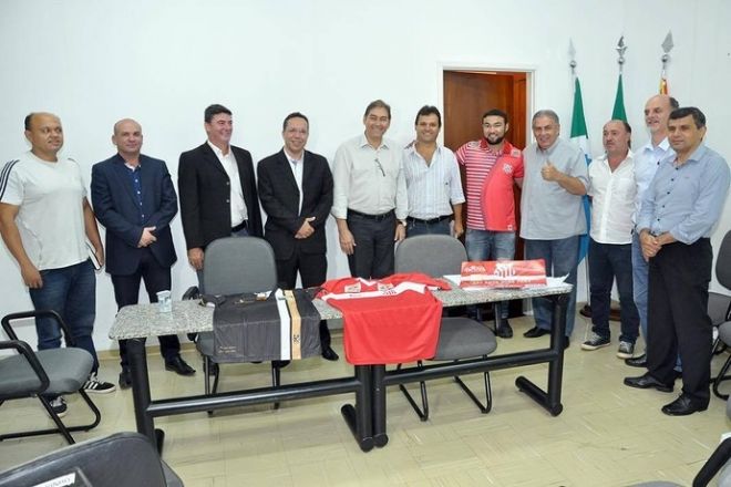 Clubes esperam por Bernal para jogarem em Campo Grande