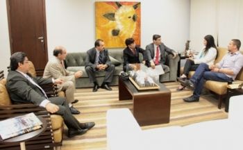 Governadora em exerc&iacute;cio se reune com Defensor P&uacute;blico