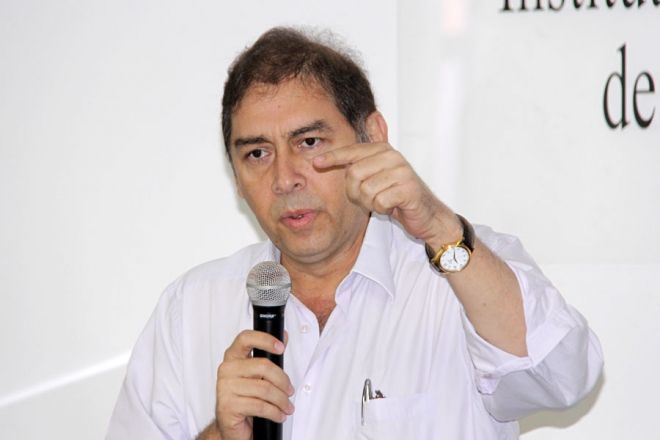 Prefeito promete que salário dos servidores será pago antecipado