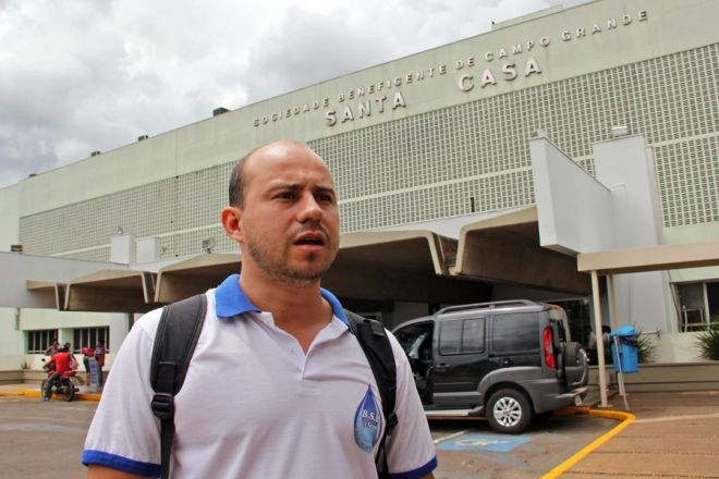 Criança nasce morta após parto normal forçado, afirma pai