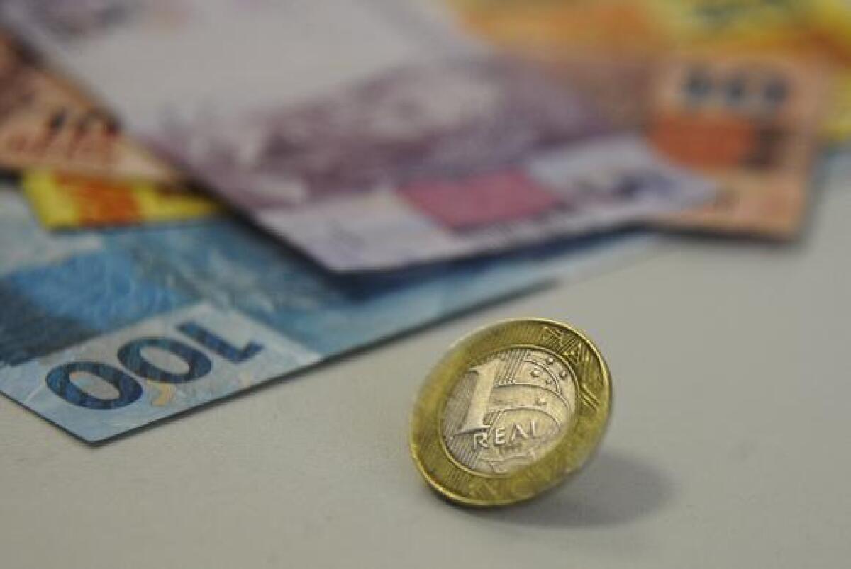 Inflação para famílias com renda mais baixa acumula taxa de 11,42% em 12 meses
