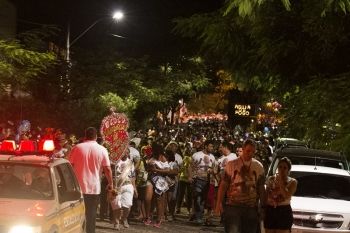 Folia: Carnaval começa com desfiles de blocos em Corumbá
